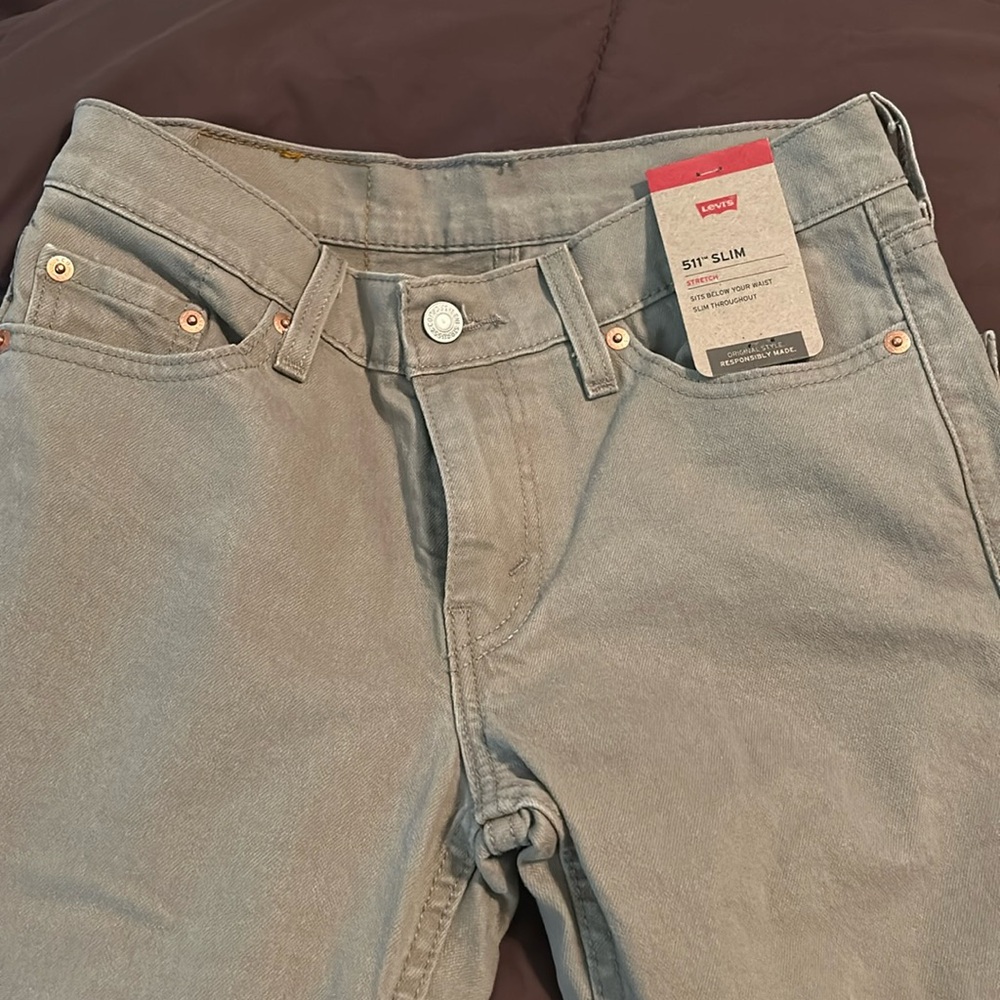NWT Levi 5’11 Slim grayish khaki
